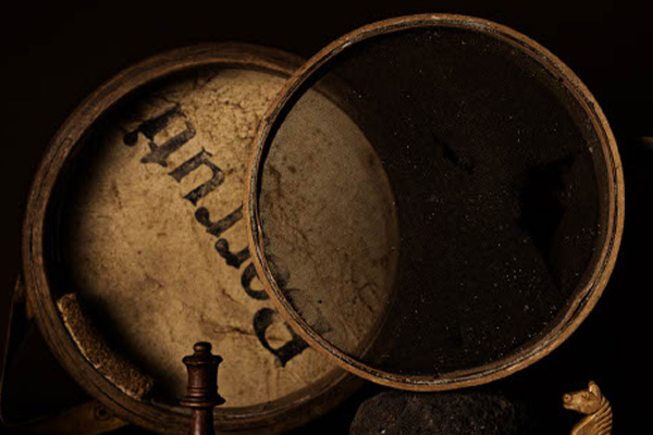 Pirati — Marianna Vari