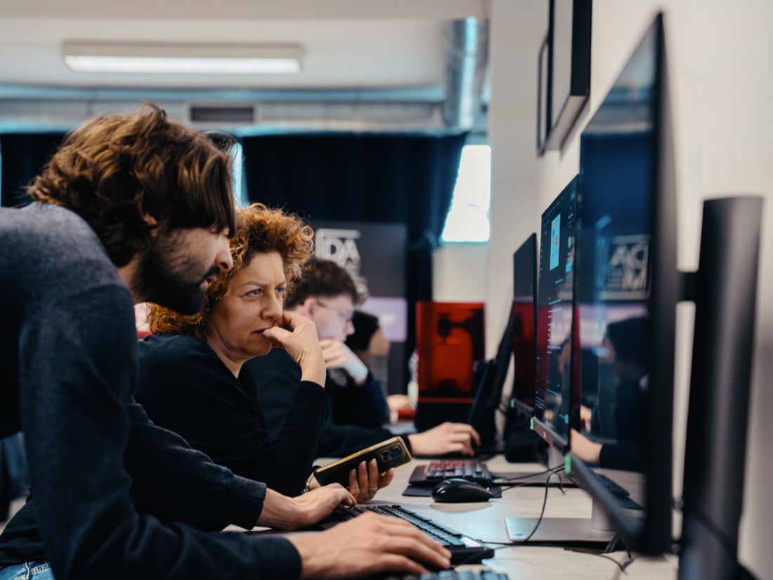 Masterclass DAM di sviluppo e coding creativo